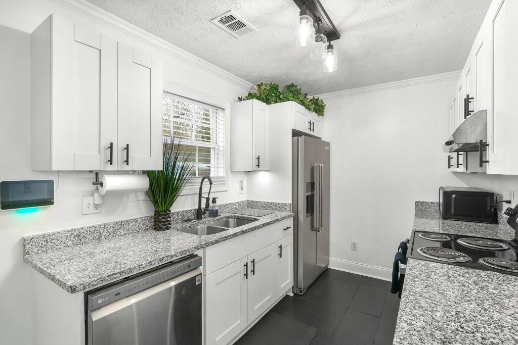 Modern 3Bd,2Ba Townhome Near Stadiums In Metro-Atl 亚特兰大 外观 照片